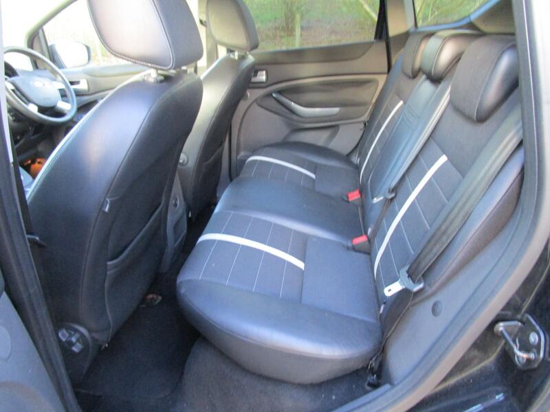 FORD KUGA