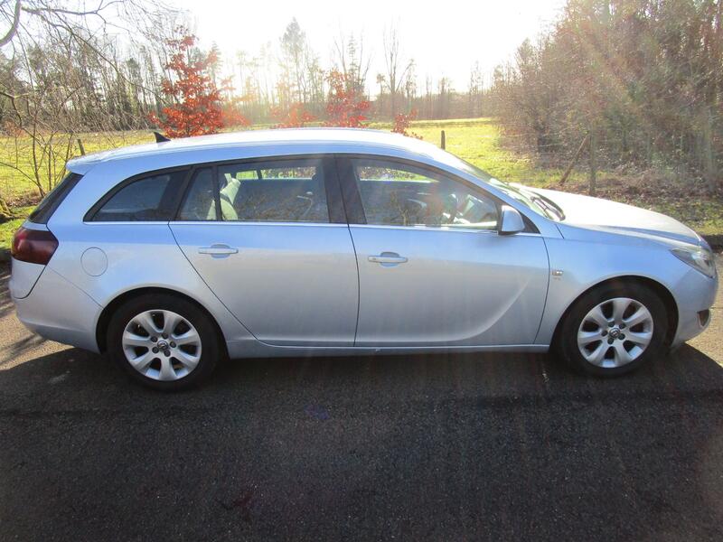 VAUXHALL INSIGNIA