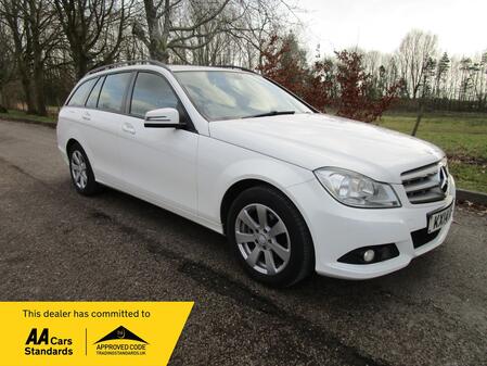 MERCEDES-BENZ C CLASS 6 SPEED MANUAL - GOOD CAR - 3 MONTHS WARRANTY
