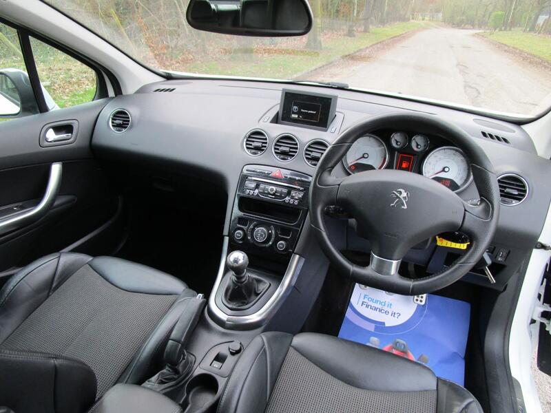 PEUGEOT 308