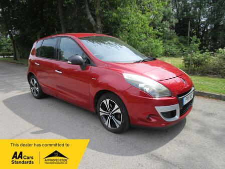 RENAULT SCENIC 1.5 dCi Dynamique TomTom - BOSE Pack 