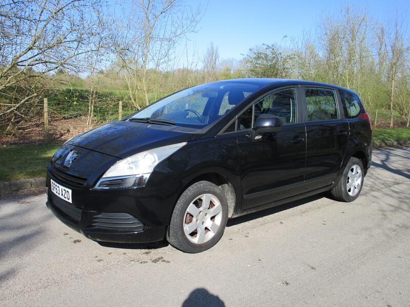 PEUGEOT 5008