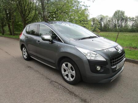 PEUGEOT 3008 2.0 HDi 150 Exclusive - FULL LEATHER - PAN ROOF -